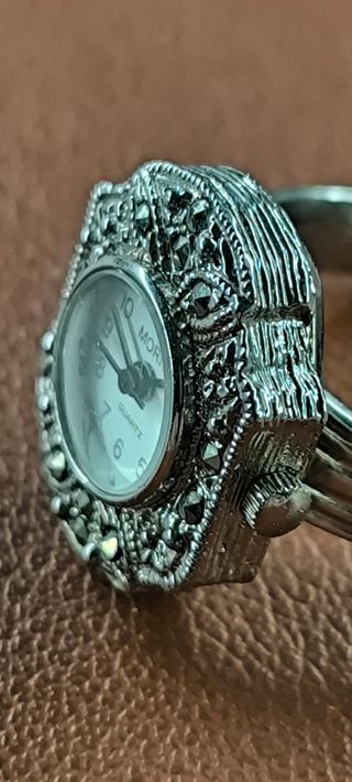 Reloj para el dedo Morita
