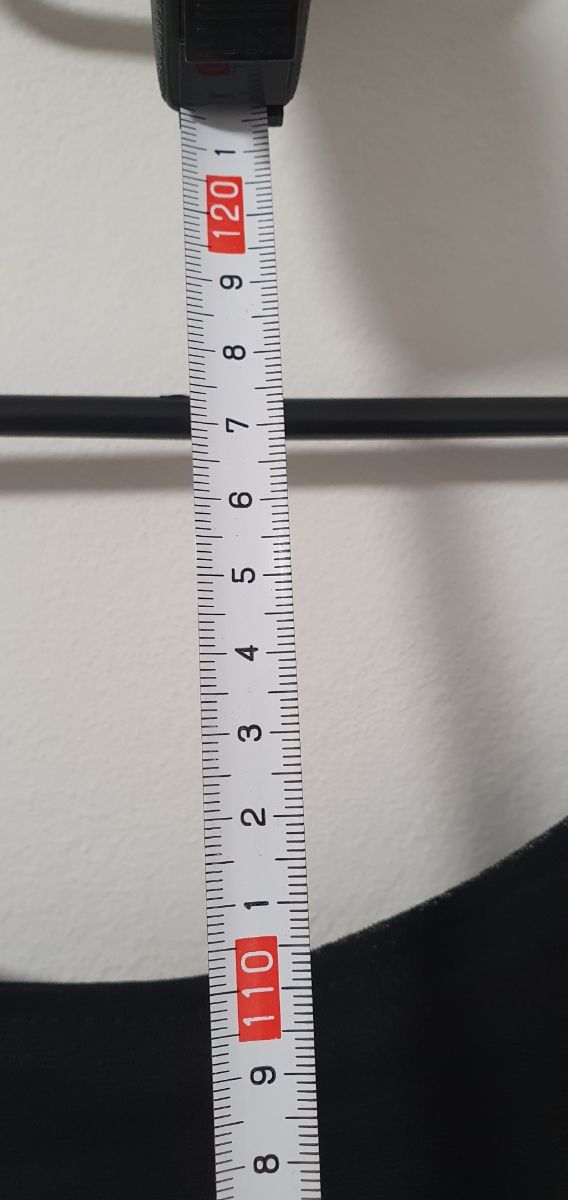 VESTIDO OU TRAJE DE FESTA