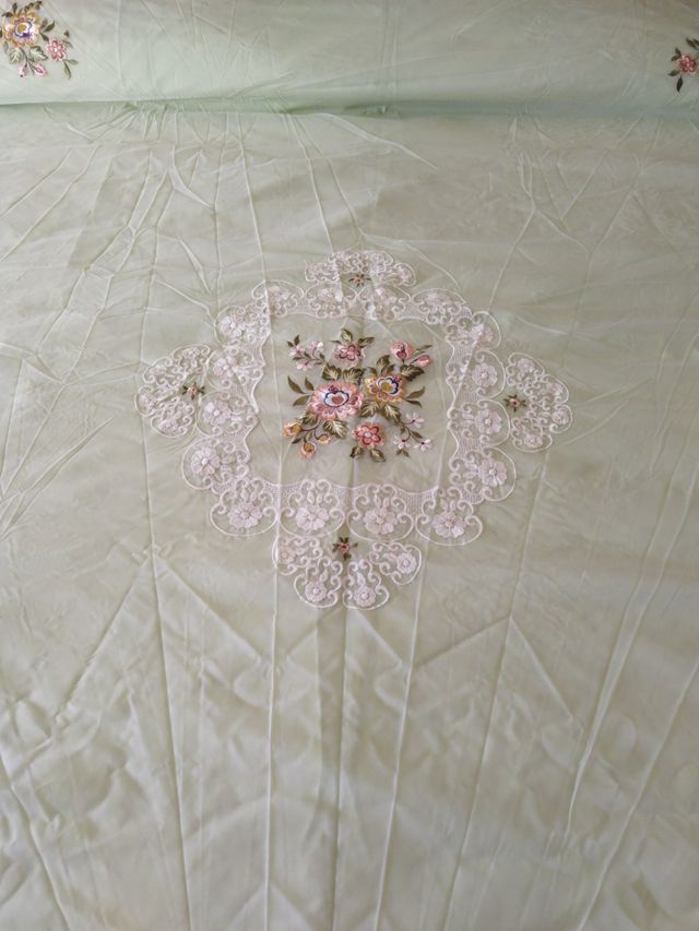 Copriletto matrimoniale organza verde mela