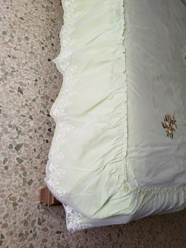 Copriletto matrimoniale organza verde mela