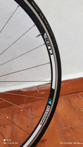 Bicicleta carretera Cube Axial