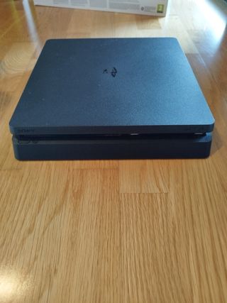 PS4 500GB EN PERFECTO ESTADO + JUEGOS