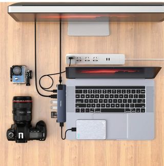 Hub 8 en 1 para Macbook Pro y Air