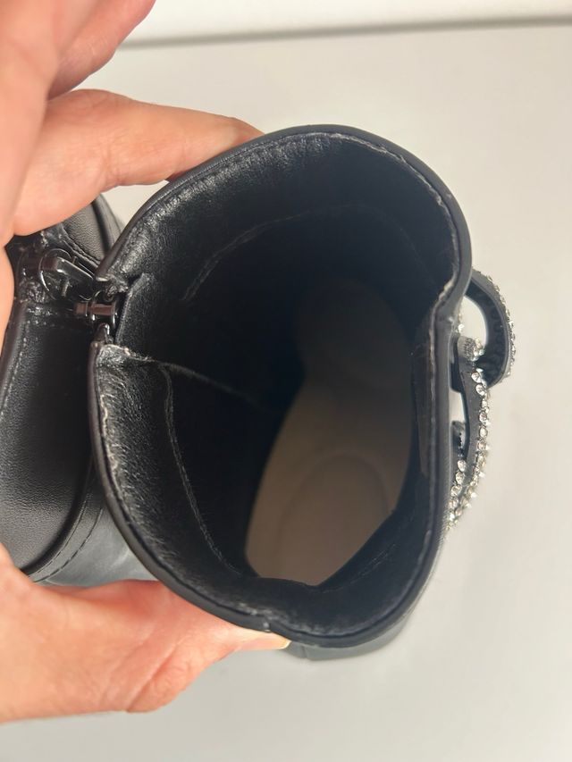 Botines negros tacon