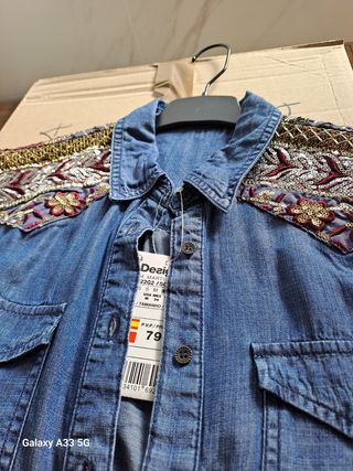 Chollo.Camisa vaquera Desigual 