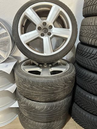 Llantas