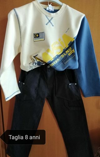 Completo nuovo taglia 8 anni