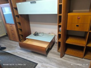 MUEBLE MESA Y SILLAS SALÓN