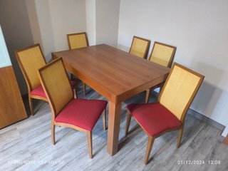 MUEBLE MESA Y SILLAS SALÓN