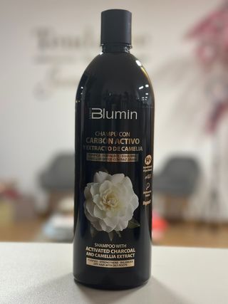 Champô com Carvão Activo e Extracto de Camélia Blu