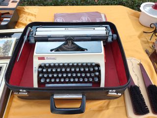 Maquina de escribir vidage aro optima my antigua