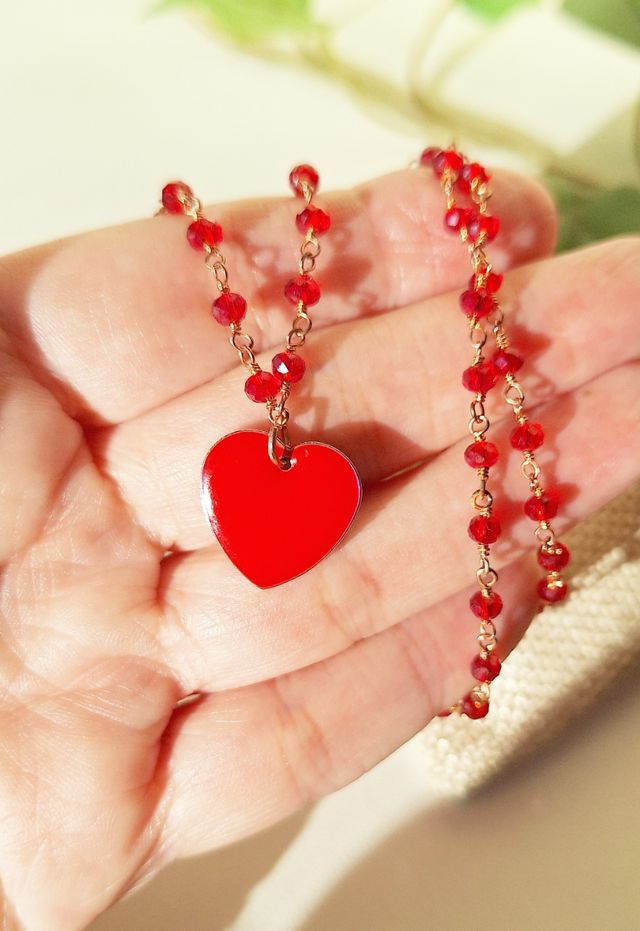 Collana con cuore rosso