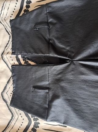 Pantalon tiro alto cuero