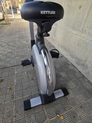 Bicicleta estática con pulsómetro 