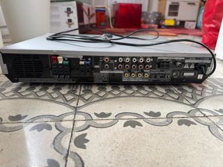 Centro AV Kenwood con Altavoces