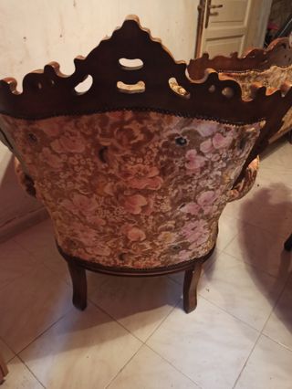 divano e poltrona in stile barocco