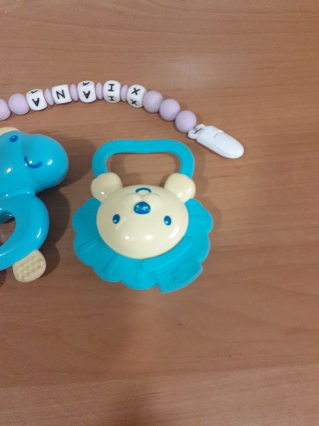 Brinquedos de dentes para bebés