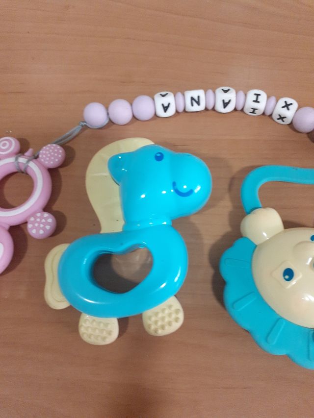Juguetes mordedores de bebe