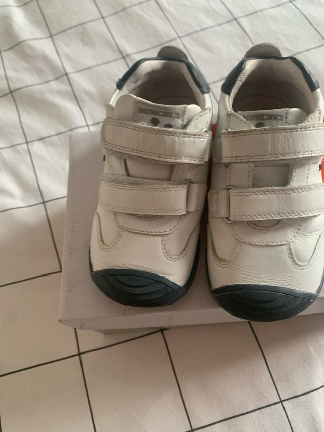 Biomecanics talla 24 blancas