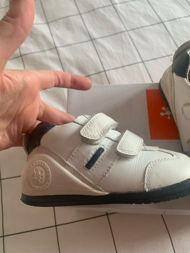 Biomecanics talla 24 blancas