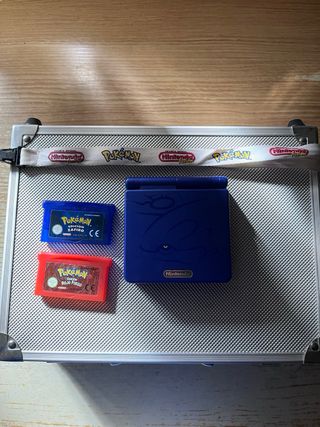 Gameboy Advance SP Azul + cargador + 2 juegos