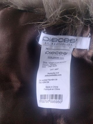 Cuello piel sintética