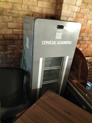 Nevera bar
