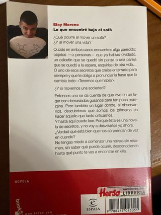 Lo que encontré bajo el sofá (Spanish Edition)