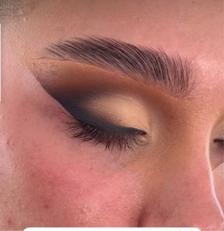 Maquilladora y peluquera