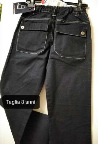 Completo taglia 8 anni