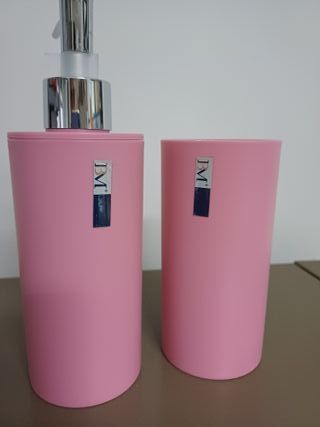 Dispenser e porta spazzolino