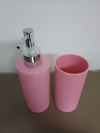 Dispenser e porta spazzolino