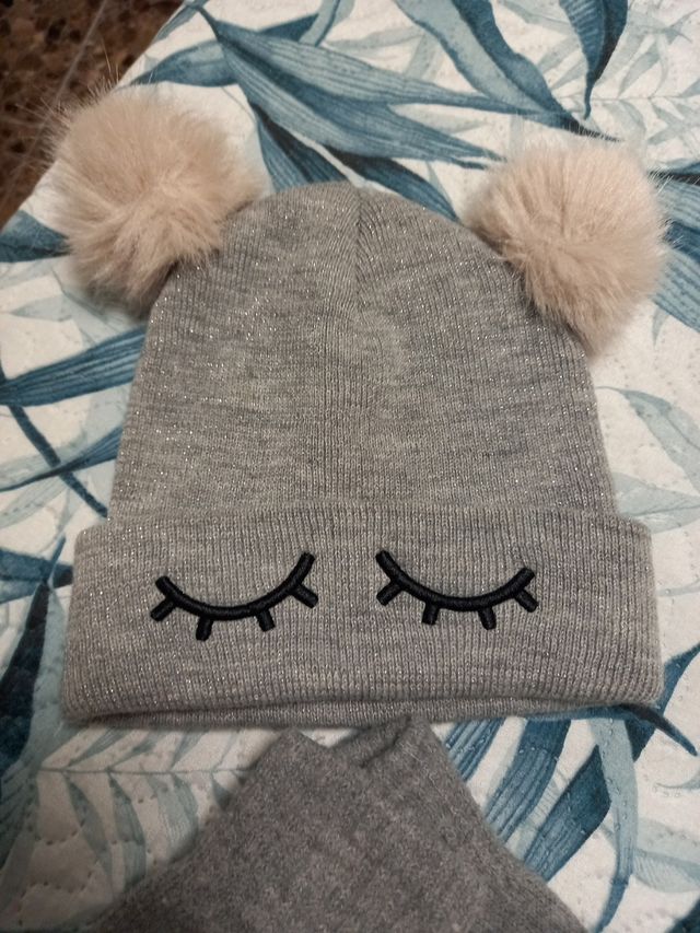 Gorro y guantes infantiles