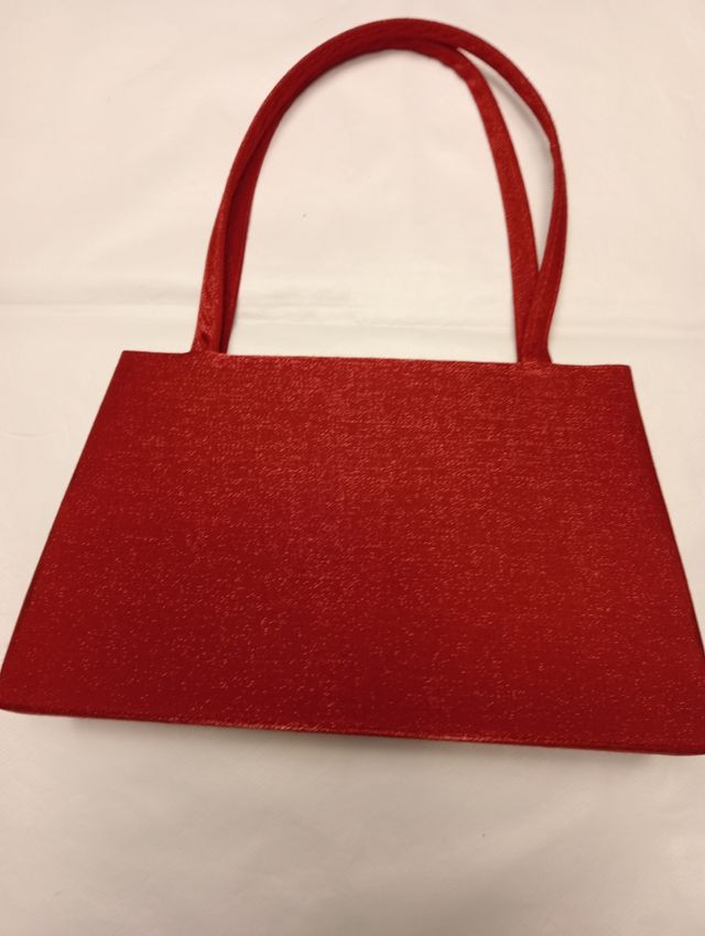 Bolsito de fiesta rojo satén