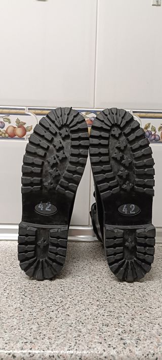 Botas Caballero montaña.