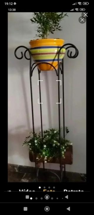 Columna para macetas de forja