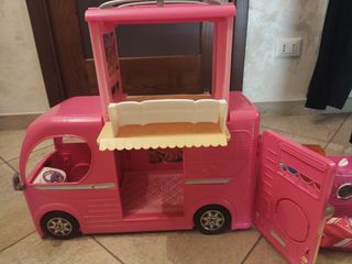 Camper dei sogni di Barbie e lavanderia