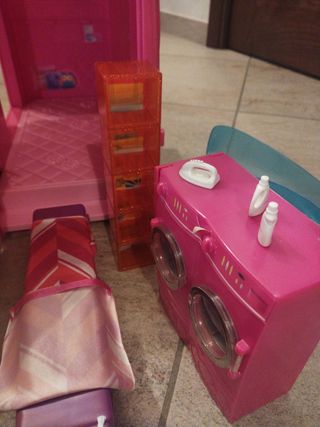 Camper dei sogni di Barbie e lavanderia