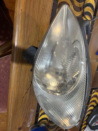 Faros xsara picasso