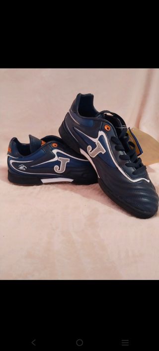 Zapatillas futbol nuevas con etiquetas 