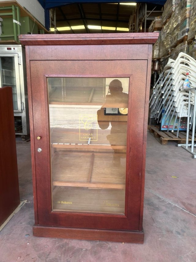 VITRINA HUMIDOR PUROS