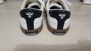 Zapatillas deportivas Hummel.