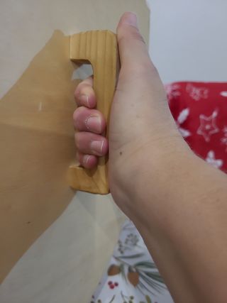 Escudo madera juguete