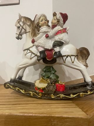 Cavallo a dondolo natalizio