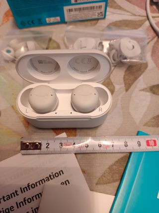 Echo Buds (2.ª gen) blancos, casi nuevos con Alexa