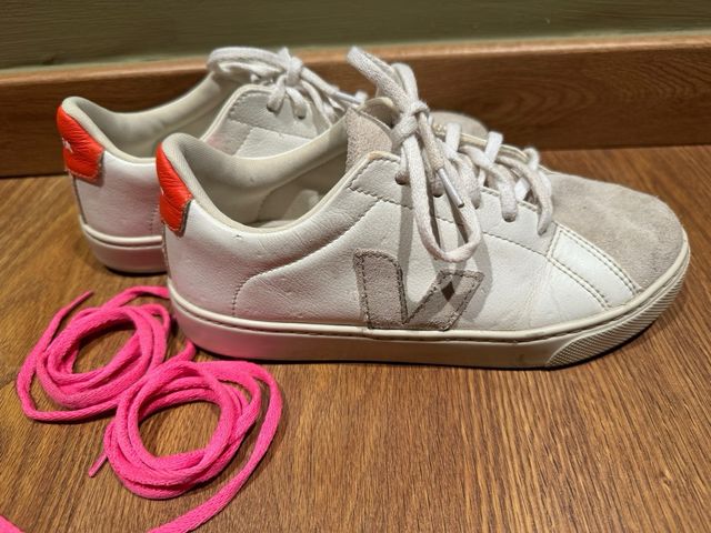 Zapatillas Veja, talla 35