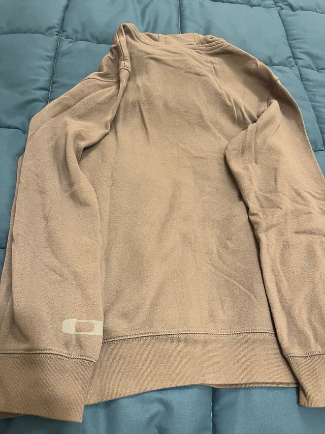 Sudadera con capucha marca oakley