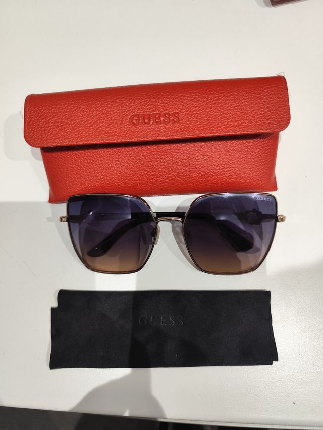 Gafas Guess grandes