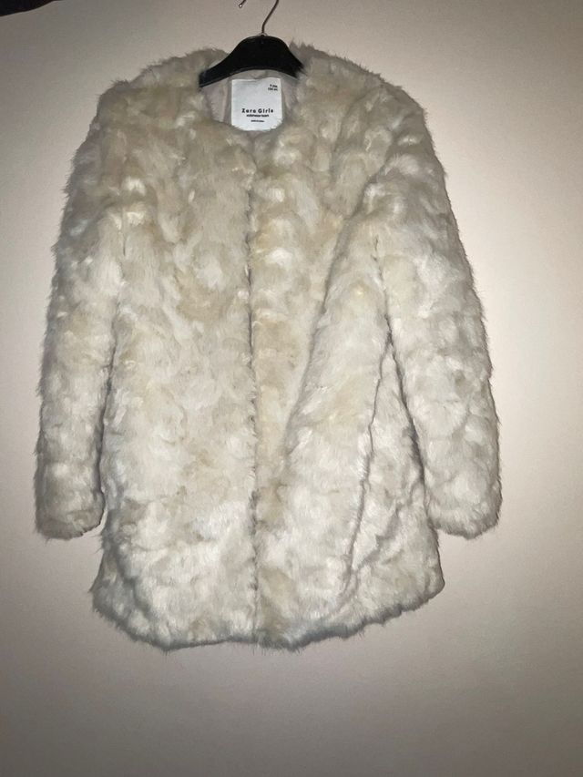 Abrigo de piel de niña