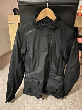 Chaqueta Moto mujer. bering